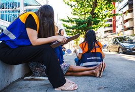 Abordagem Social realiza busca ativa e dá assistência a pessoas em situação de rua em Maceió