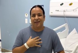 Cantor Berg Rabelo passa por cirurgia de emergência para retirar pedras na vesícula    ﻿