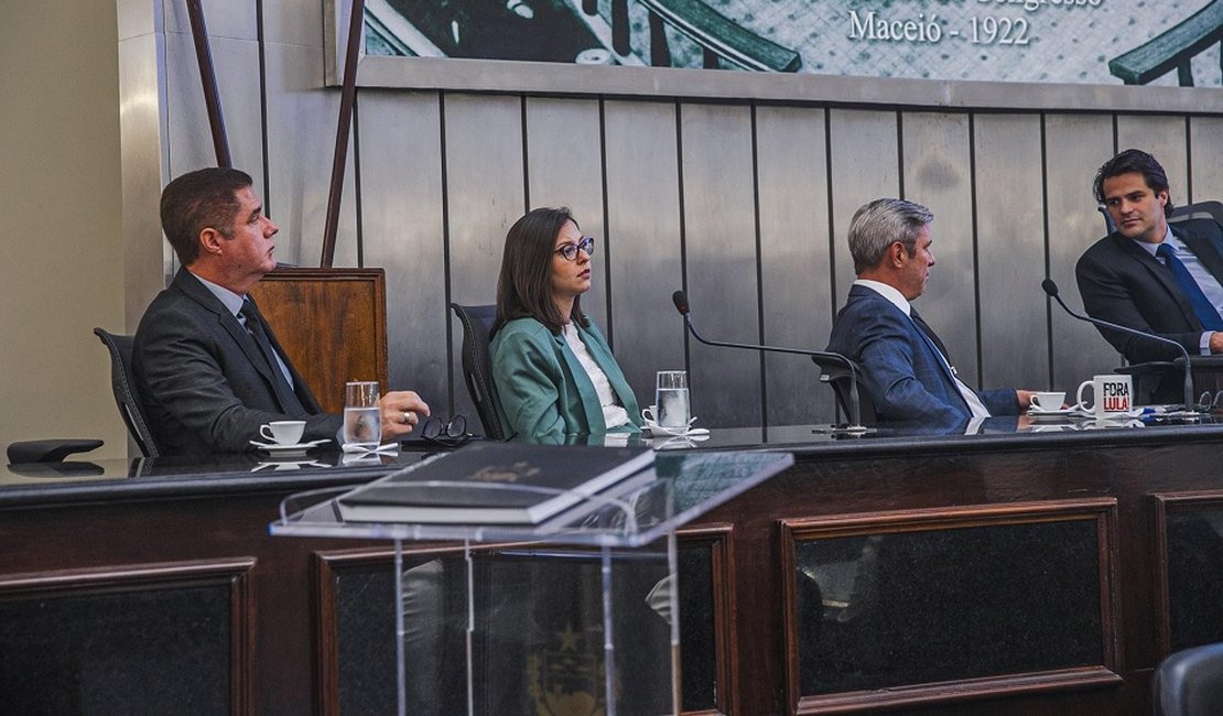 Sefaz detalha projeto de Lei Orçamentária Anual para 2026 em audiência na ALE