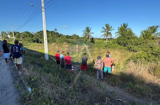 Homem é assassinado a golpes de facão perto de viaduto no Agreste de Alagoas