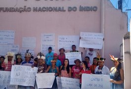 Indígenas de Alagoas e Sergipe ocupam sede da Funai em Maceió