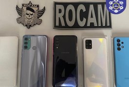 Casal é preso ao ser flagrado com celulares roubados em Arapiraca