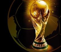 Troféu da Copa do Mundo de 2014 chega ao Brasil após rodar o planeta