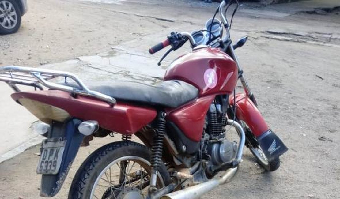 Moto roubada é localizada no lixão da mangabeira, em Arapiraca