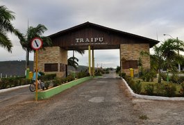 Criminosos invadem ônibus e roubam passageiros em Traipu