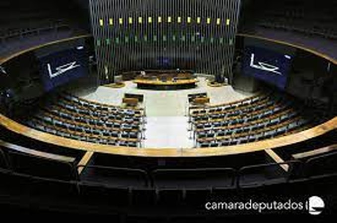 Concurso da Câmara dos Deputados abre 40 vagas para Policial Legislativo Federal com salário inicial de R$ 21 mil