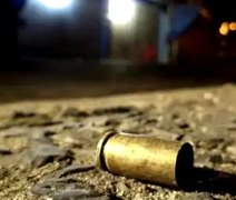 Homem leva tiro na panturrilha em guarita da Ufal
