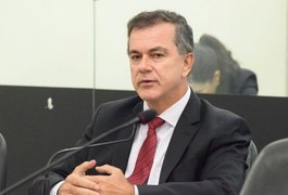 Governador Paulo Dantas quer o deputado Ronaldo Medeiros como vice na chapa de Rafael Brito em Maceió