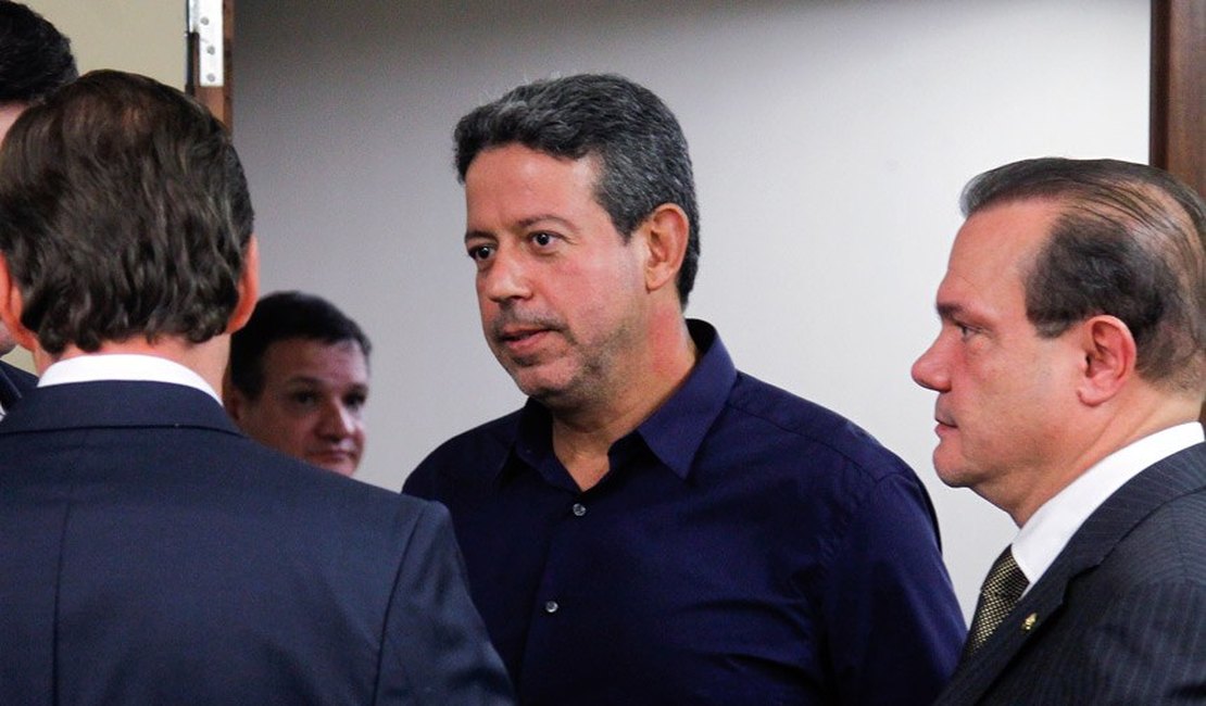 Deputado Arthur Lira é eleito presidente da Comissão Mista de Orçamento