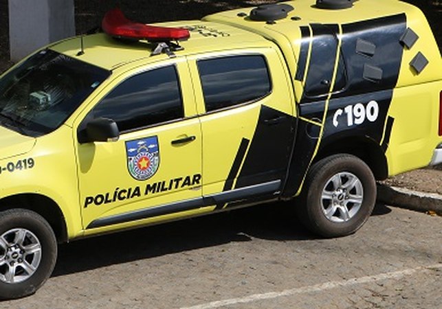 Dupla é detida e moto furtada é recuperada pela PM dentro de lava jato em Arapiraca