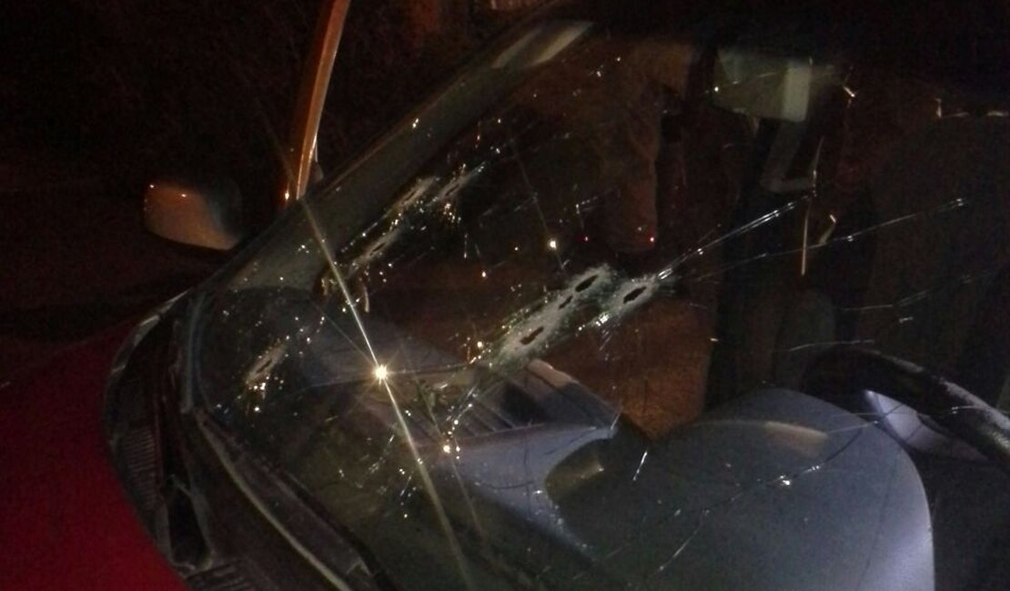 Policial à paisana é baleado durante tentativa de assalto a loja em Maceió