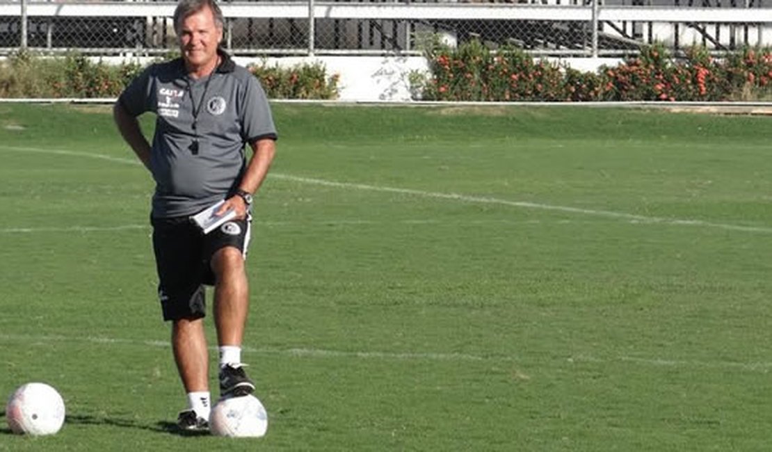 Beto Almeida é apresentado e já Comanda treino do ASA