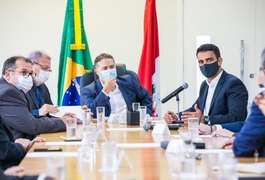 Combate à Covid-19 e obras atrasadas são temas da primeira reunião de JHC com governador Renan Filho