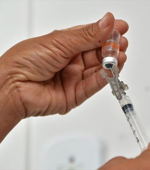 Arapiraca inicia vacinação contra a covid-19 de pessoas acima dos 34 anos