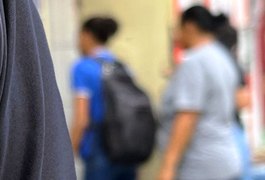 Adolescente é apreendido após ameaçar matar alunos LGBTQIAPN+ e autistas em escolas de Marechal e diz que estava 'brincando'