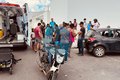 Mulher fica ferida após colisão entre carro e motocicleta no bairro São Luiz I, em Arapiraca