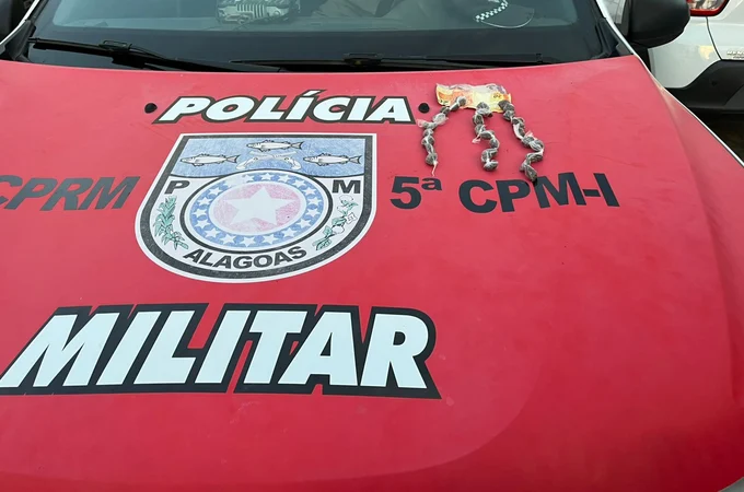 5ª Cia Prende Homem por Tráfico de Drogas no Bairro de Santa Lúcia