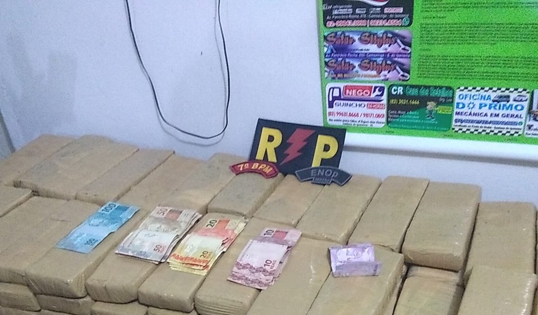 Mulher é presa com 84 tabletes de maconha em Santana do Ipanema