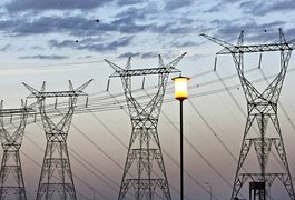 Juiz suspende medida provisória que permite privatização da Eletrobras