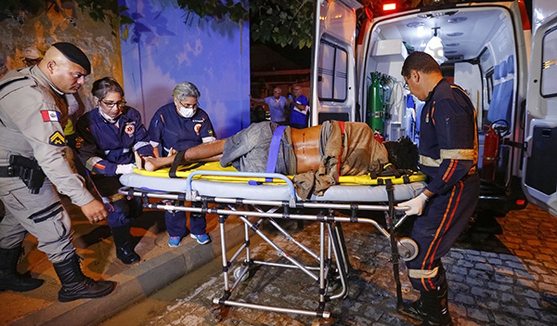 Profissionais do Samu só realizam atendimento com proteção da PM Já é notícia Profissionais do Samu só realizam atendimento com proteção da PM Já é notícia