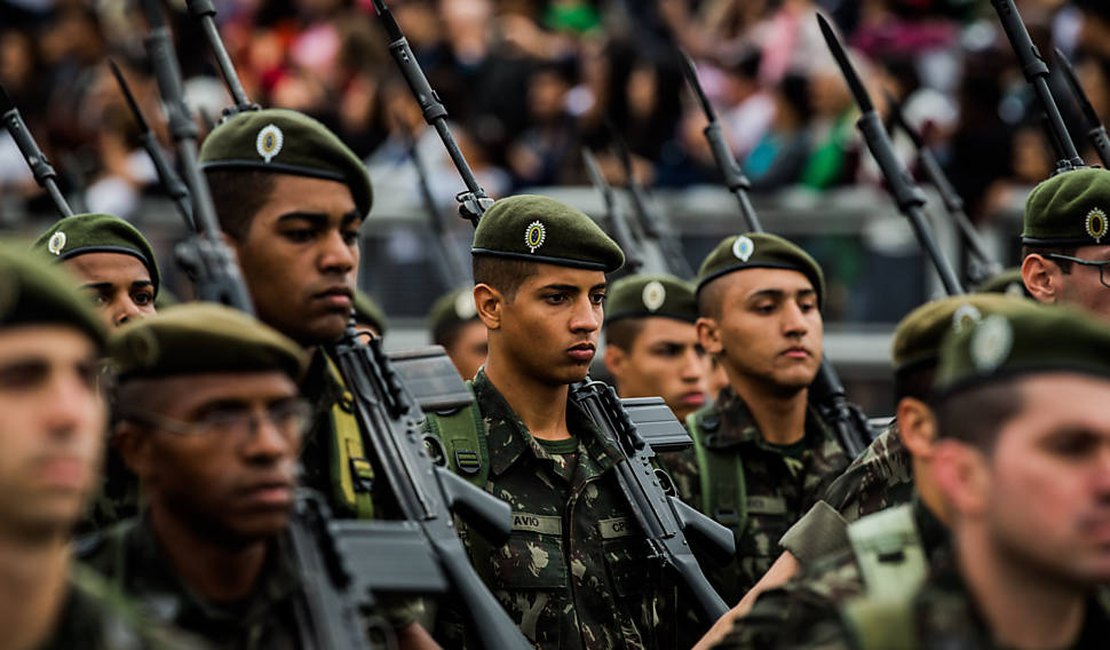 Aposentadoria de militares só deve mudar após reforma da Previdência