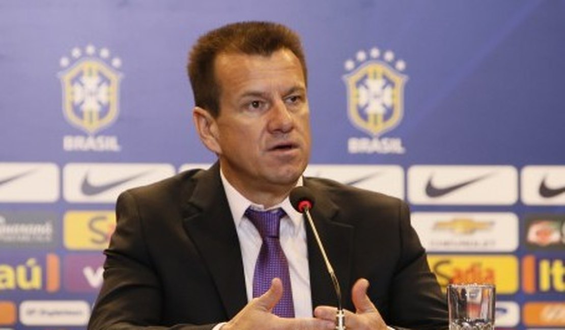 Dunga derruba o trauma dos 'grandes clássicos' em um jogo