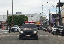 Homem xinga agentes de trânsito e é detido por desacato à autoridade, em Arapiraca
