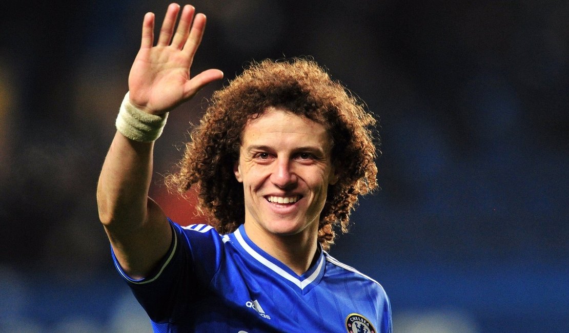 PSG oferece R$ 186 milhões por David Luiz, e Chelsea deve aceitar