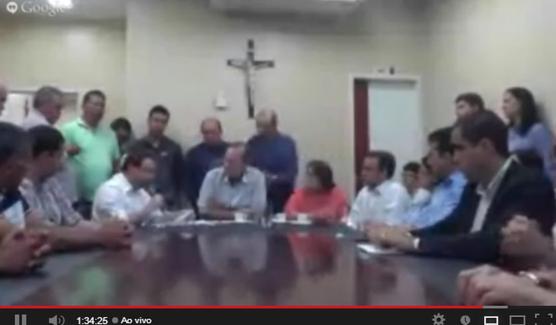 Acompanhe ao vivo a coletiva de imprensa com Renan Calheiros, Célia Rocha e Luciano Barbosa