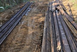 Dois homens que furtavam trilhos de ferrovia desativada são presos em Porto Real do Colégio