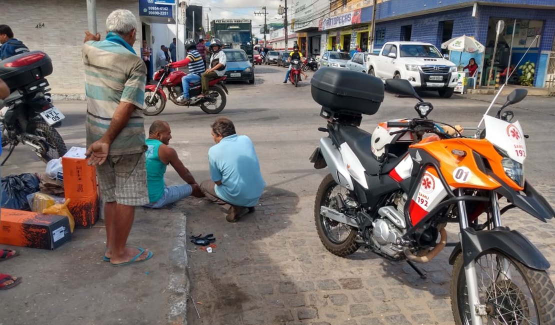 Colisão de carro e moto deixa homem ferido no bairro Ouro Preto, em Arapiraca