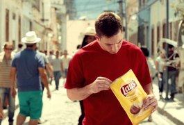 Comercial mostra Messi sendo furtado no Rio e causa polêmica