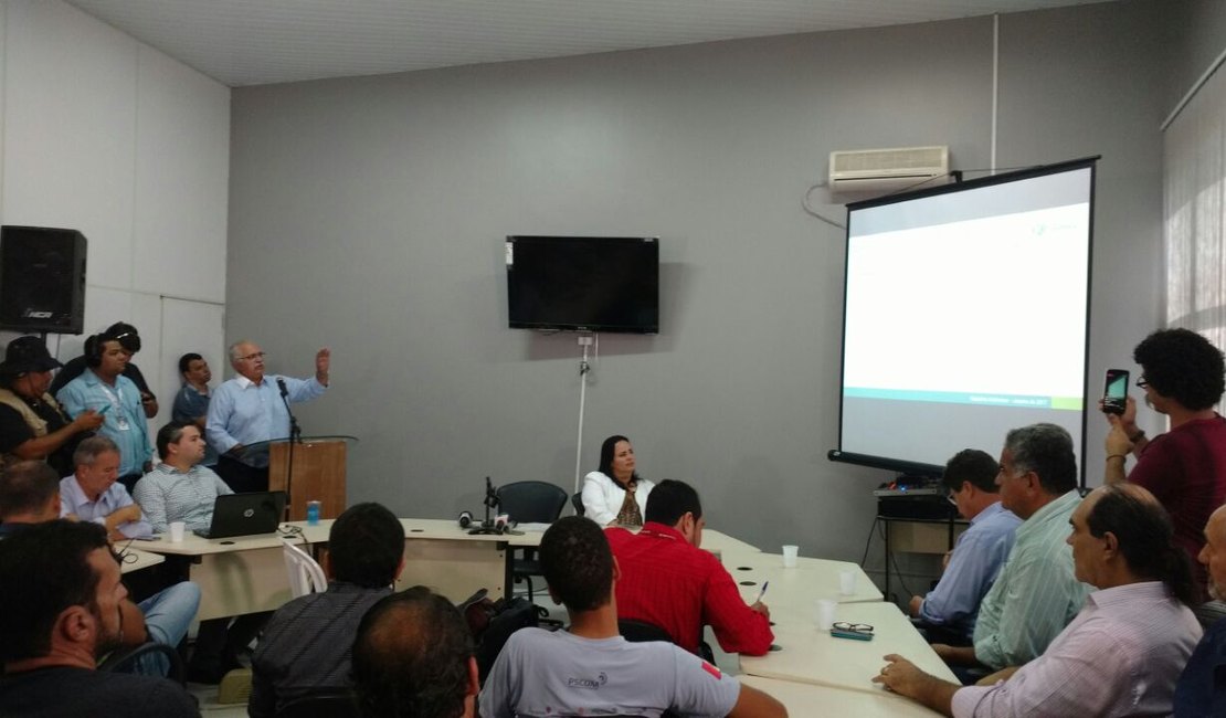 Prefeito afirma que Arapiraca pode não receber recursos federais por conta de dívidas