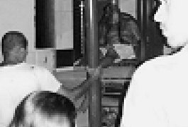 Homem é morto a tiros na porta de casa em Batalha