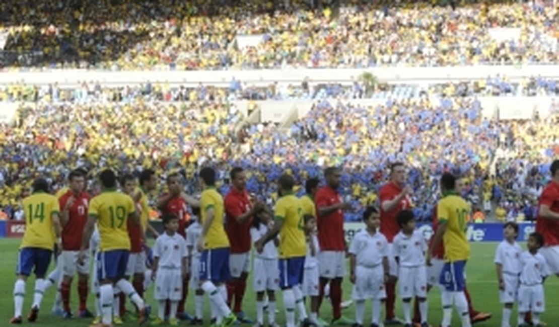 Brasil empata com a Inglaterra em jogo teste do novo Maracanã