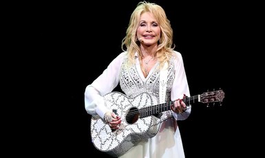Lenda da música Country e do Rock & Roll, Dolly Parton morre aos 80 anos