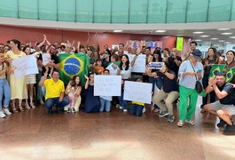 Alfredo Gaspar, relator da CPMI do INSS, é recebido em Alagoas com festa após conclusão dos trabalhos