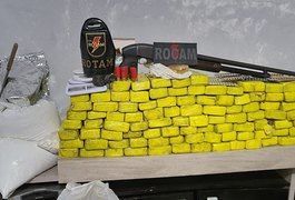 Militares apreendem cerca de 100 kg de drogas dentro de prédio em Maceió