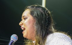 Alyce Araújo, talento do Agreste alagoano, brilha no circuito Barra-Ondina do Carnaval de Salvador
