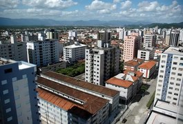 Menina de 6 anos morre após cair do 11º andar de prédio no litoral de SP