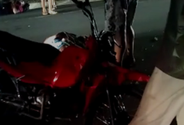 Motociclista fica ferido após colisão com vaca em Major Izidoro