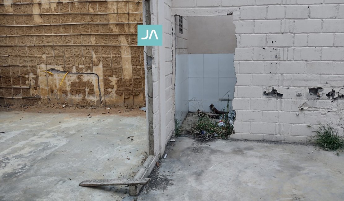 Corpo é encontrado em imóvel onde funcionava bar em Arapiraca