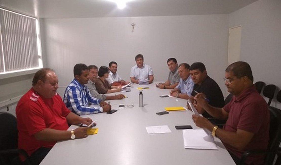 Vereadores se reúnem para discutir LDO, doação do terreno do Hospital do Câncer de Barretos e Refiz