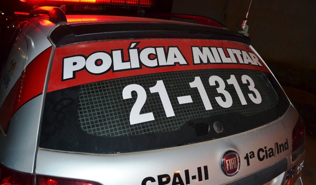 Menor é espancado e esfaqueado por dois homens, em São Miguel dos Campos