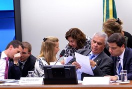 Votação sobre processo de Cunha no Conselho de Ética ocorre hoje (09)