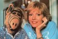 Morre Anne Schedeen, estrela da série Alf: O ETeimoso, aos 77 anos
