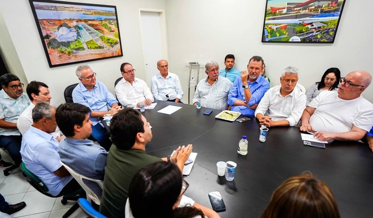 Prefeito Luciano Barbosa e Renan Calheiros debatem novos investimentos para Arapiraca