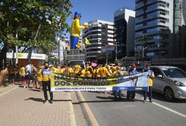 Funcionários dos Correios realizam ato contra privatização, em Maceió