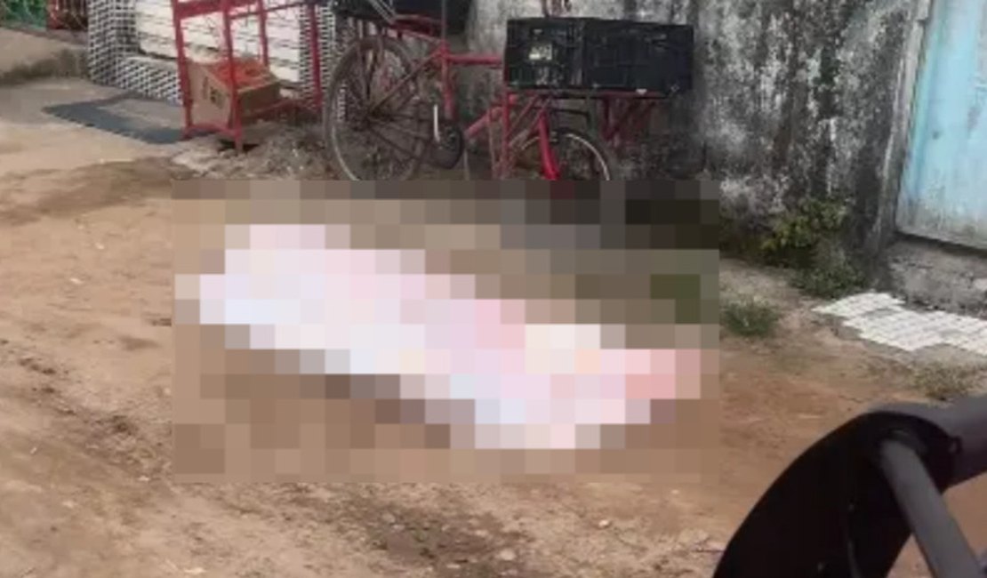 Jovem é perseguido e morto a tiros por dupla em motocicleta na parte alta de Maceió