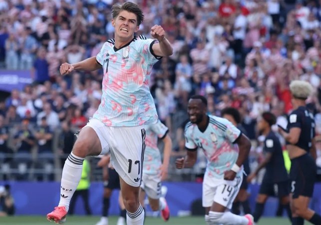 Após polêmica, Bélgica goleia e elimina Estados Unidos nas oitavas da Copa